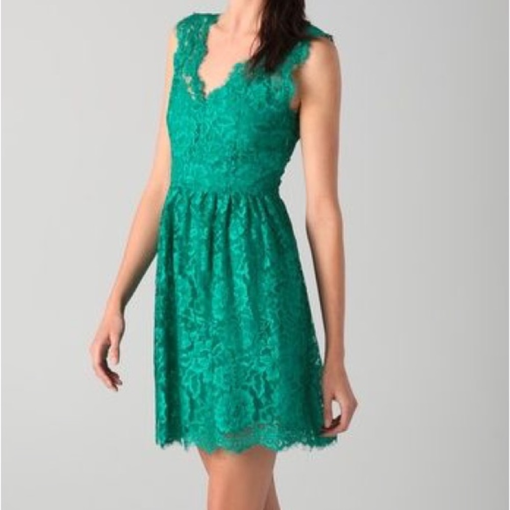 Madison Marcus Lace V Neck Dress Size